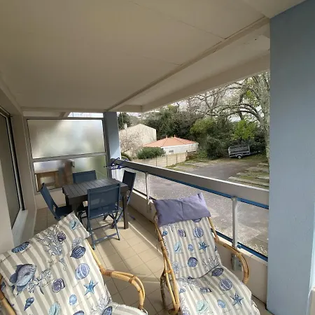 A Arcachon: Plages Et Commerces A Pied, Balcon, Parking, 4 Couchages *