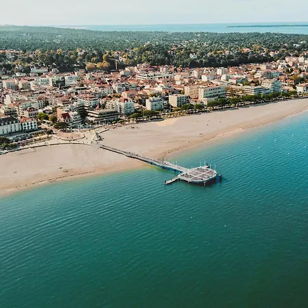Apartment A Arcachon: Plages Et Commerces A Pied, Balcon, Parking, 4 Couchages
